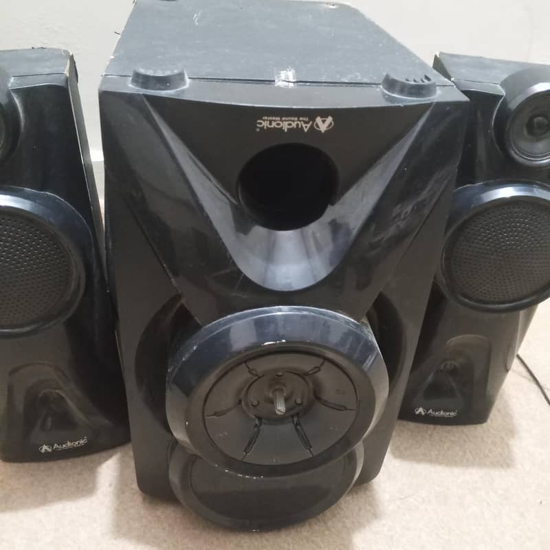 speakers 2
