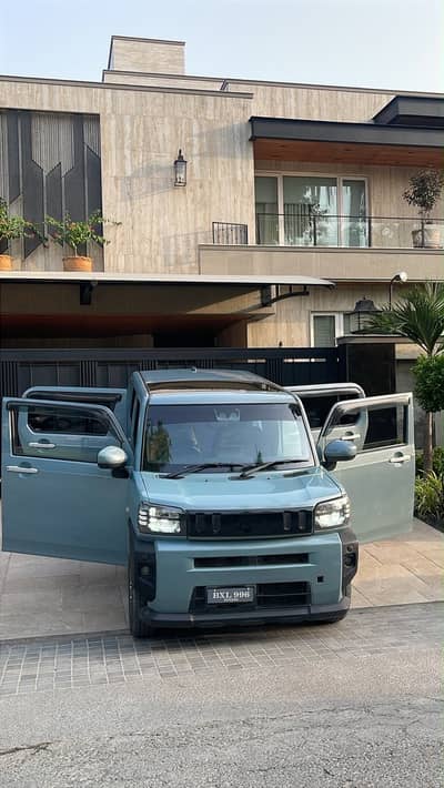 Daihatsu TAFT X package
