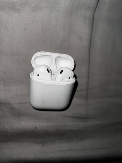 Apple Airpods 2nd gen (orginal)