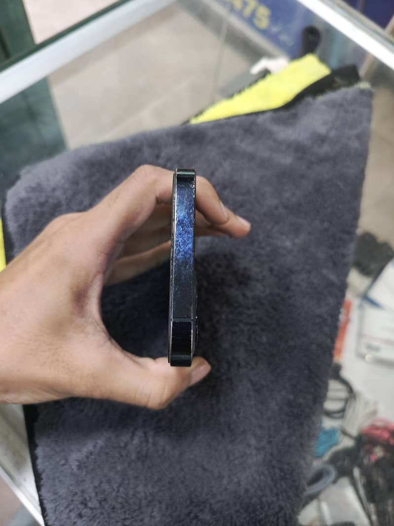 Apple iPhone 12 Pro 3