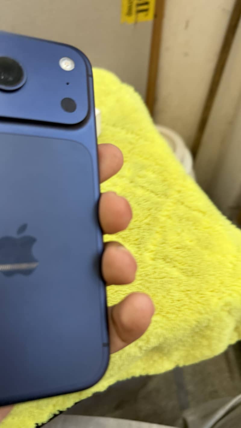 Apple iPhone 17 Pro 1