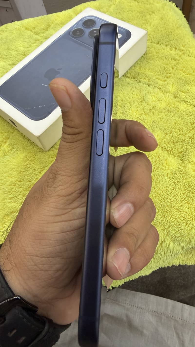 Apple iPhone 17 Pro 4