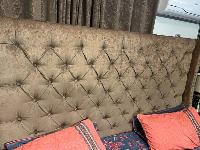 bed with dressing n side table 1