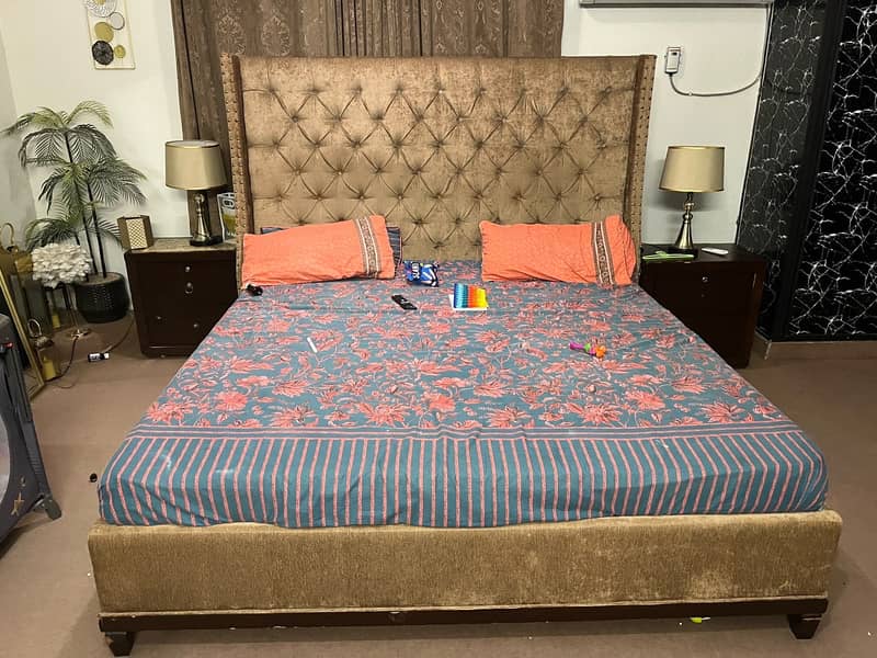 bed with dressing n side table 2