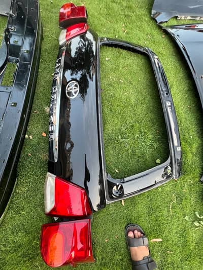 TOYOTA LAND CRUISER LC200 ZX FULL GENIUNE BODY SPARE PARTS