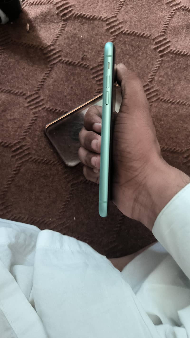 Apple iPhone 11 1
