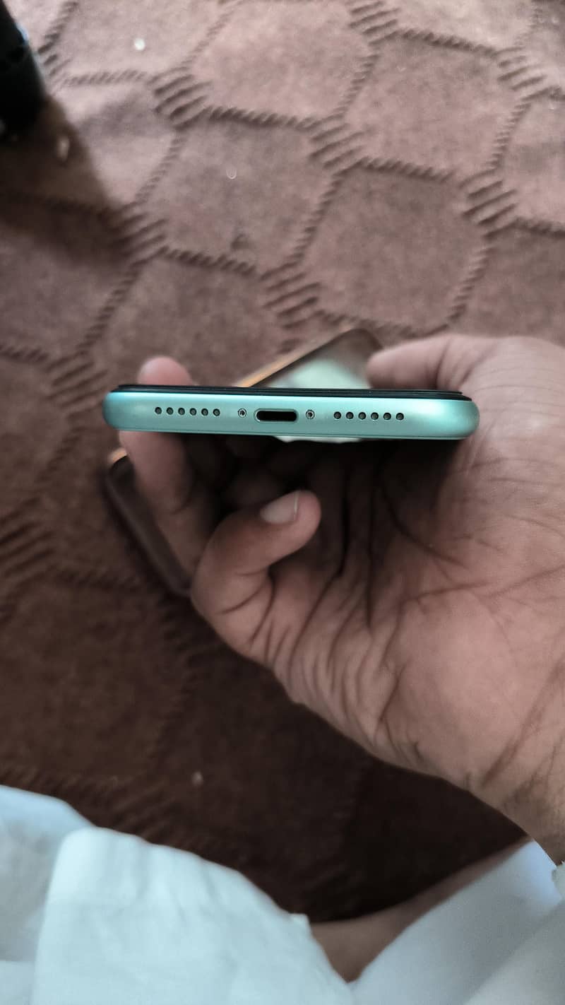 Apple iPhone 11 2