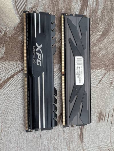Selling 8 GB x 2 DDR4 3200MHZ RAM