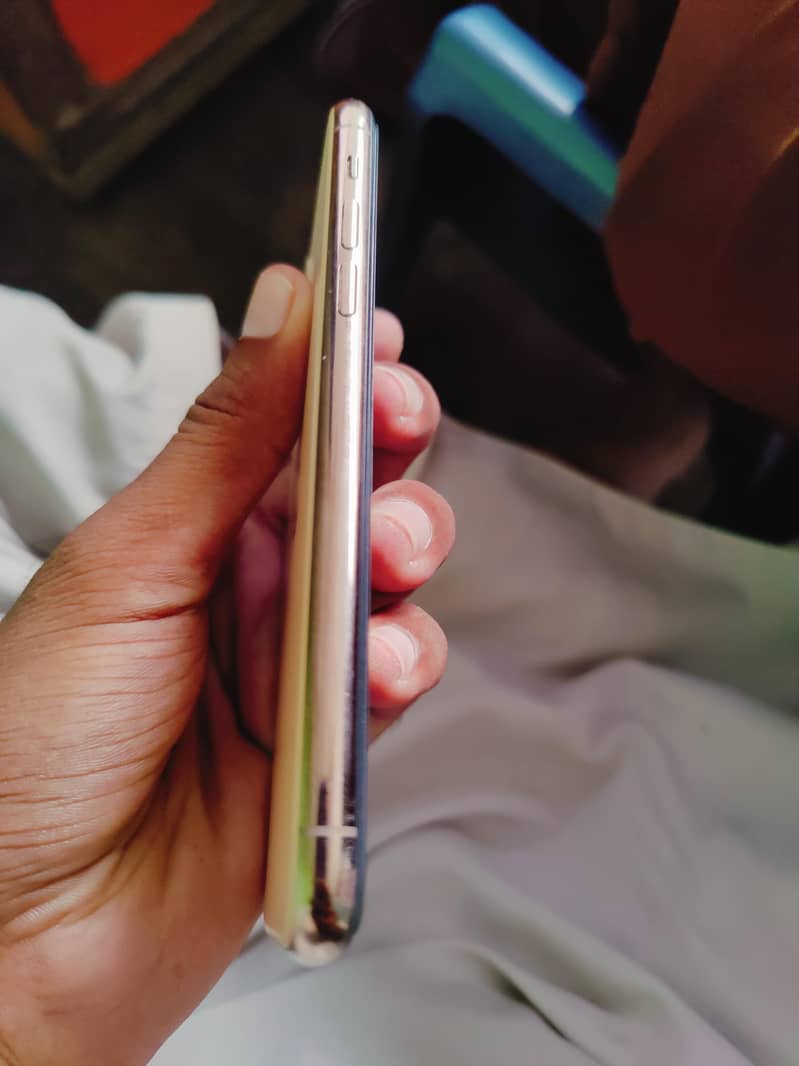Apple iPhone 11 Pro 8