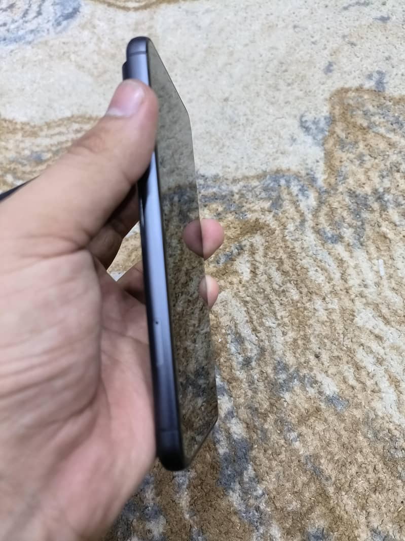 Google Pixel 8 4