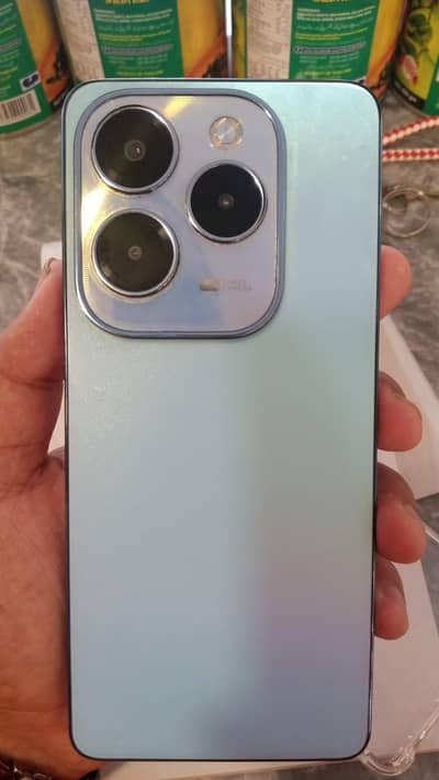 Infinix Hot 40