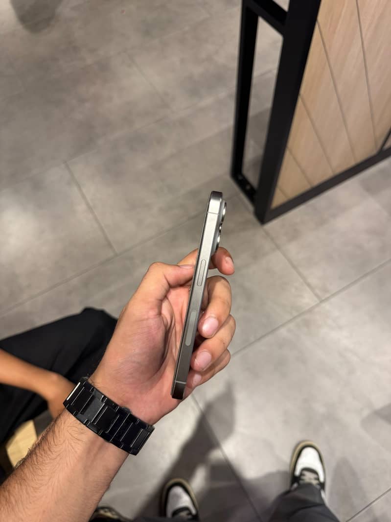iPhone 15 Pro 3
