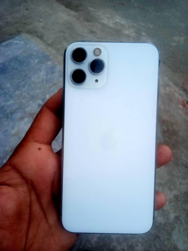 Apple iPhone 11 Pro 0