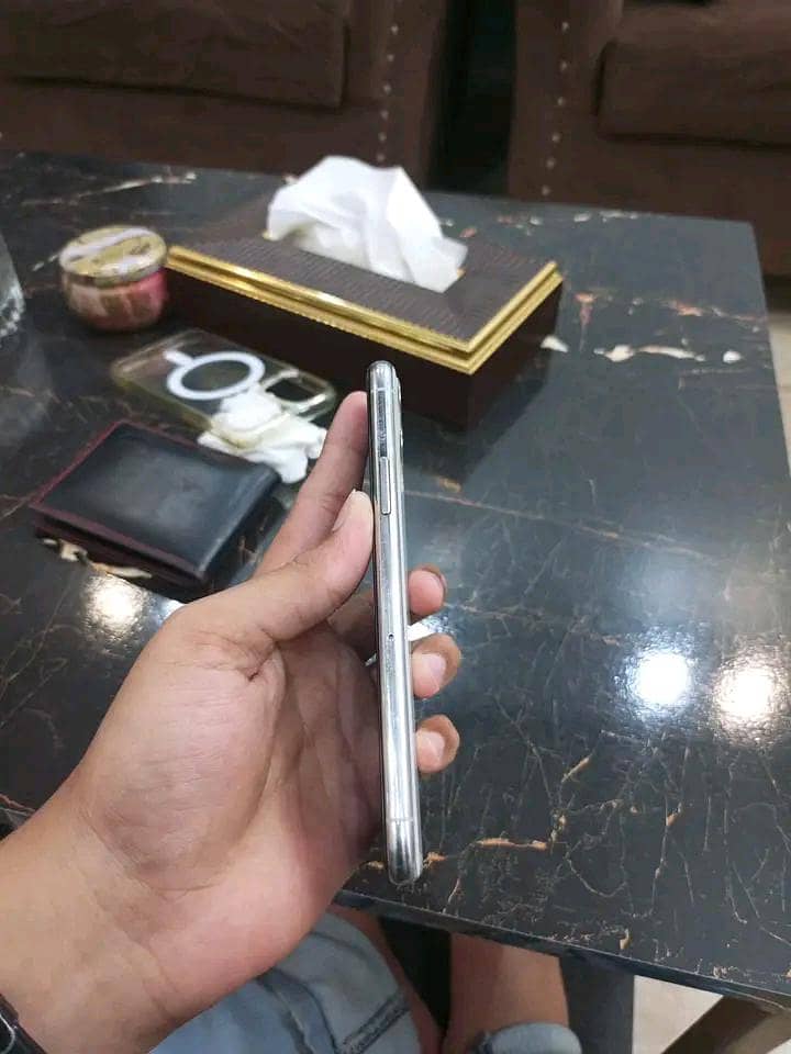 Apple iPhone 11 Pro 3
