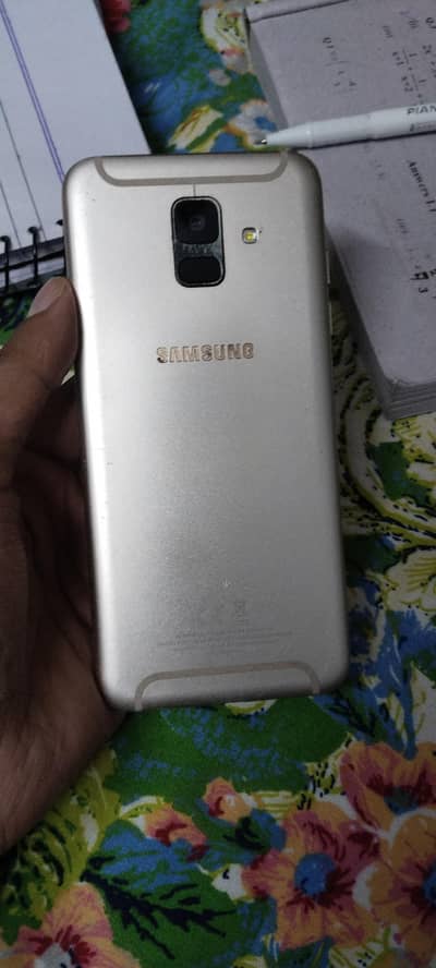 Samsung  Galaxy  A6