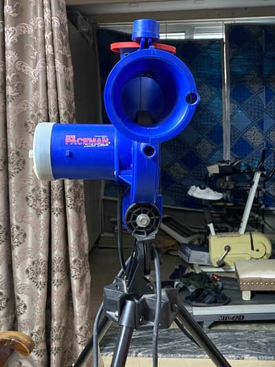 Paceman Cricket Bowling Machine with Tripod Stand Excellent Condition