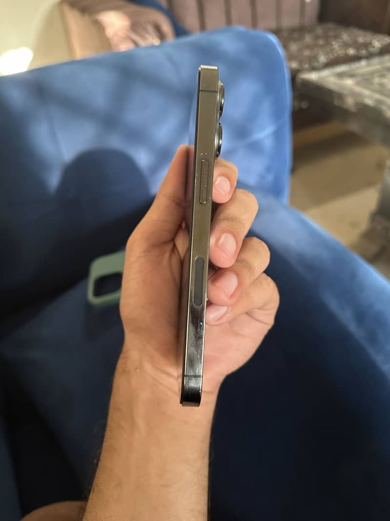 Apple iPhone 13 Pro 4