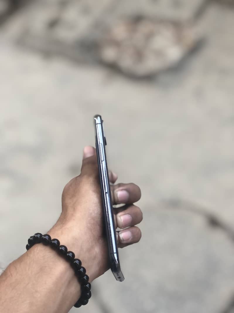 Apple iPhone X 2