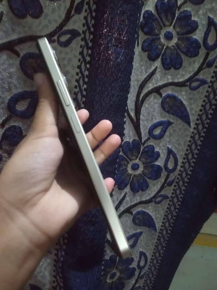 Realme note 70 6