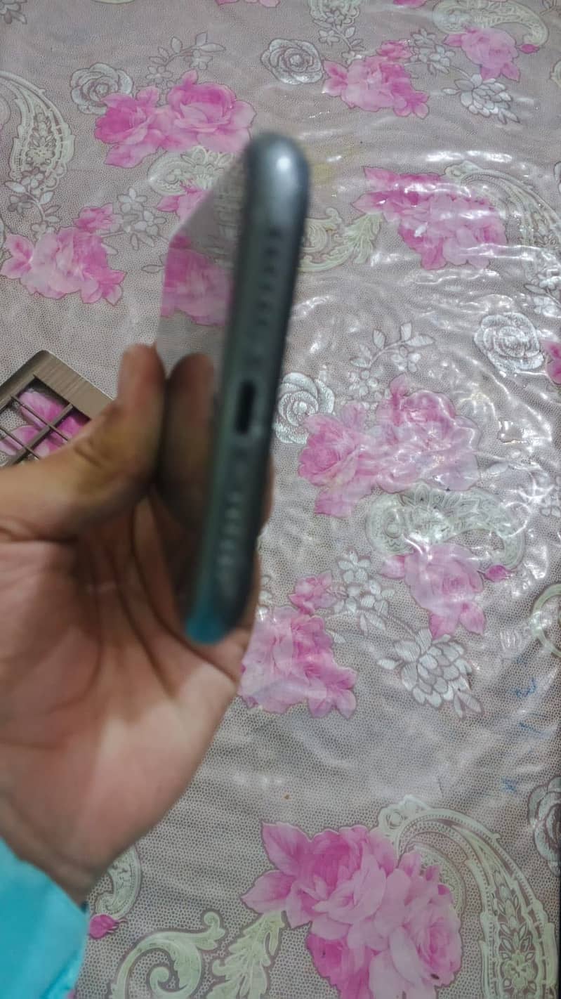 Apple iPhone 11 1