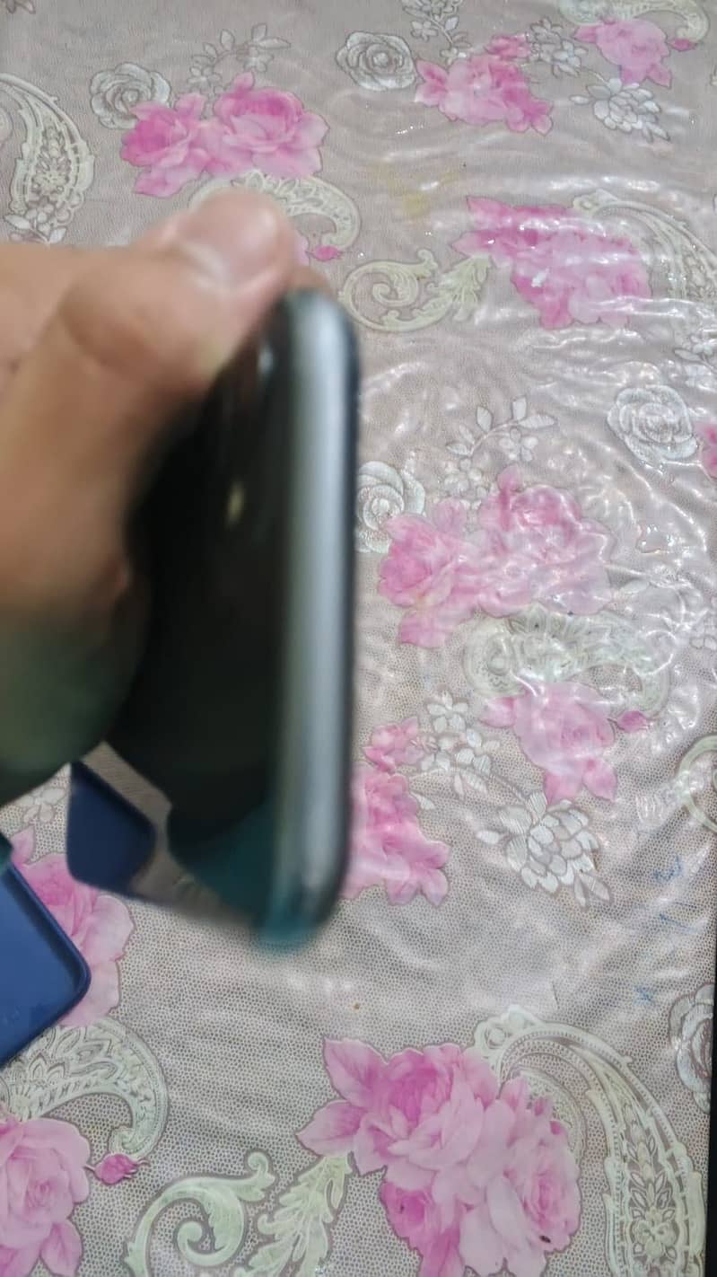 Apple iPhone 11 2