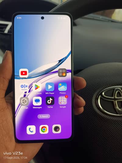 OPPO Reno12 F