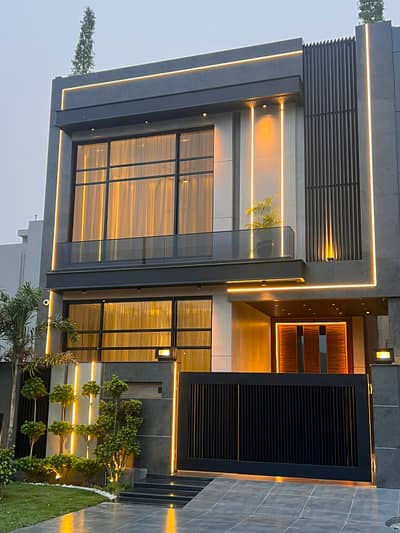 5 MARLA BRAND NEW HOUSE AVAILABLE FOR SALE IN DHA PHASE 6 IN REASONABLE PRICE