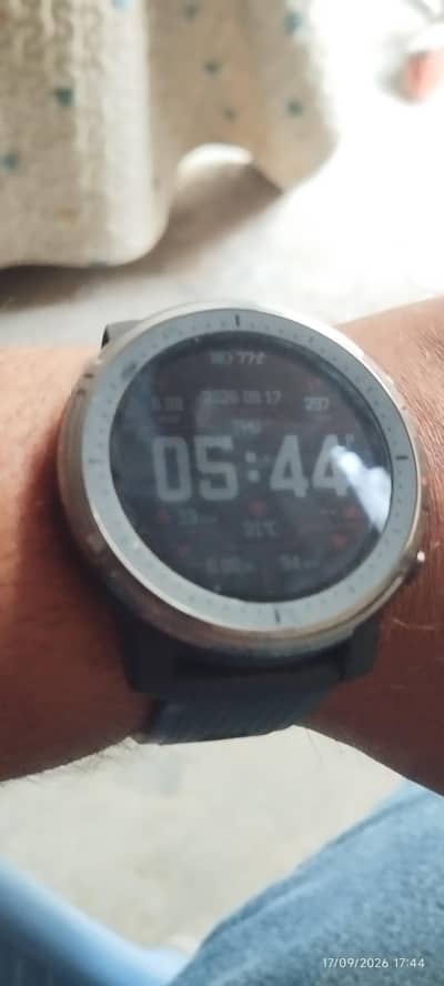 amaizfit. strats 3 watch sale arjent