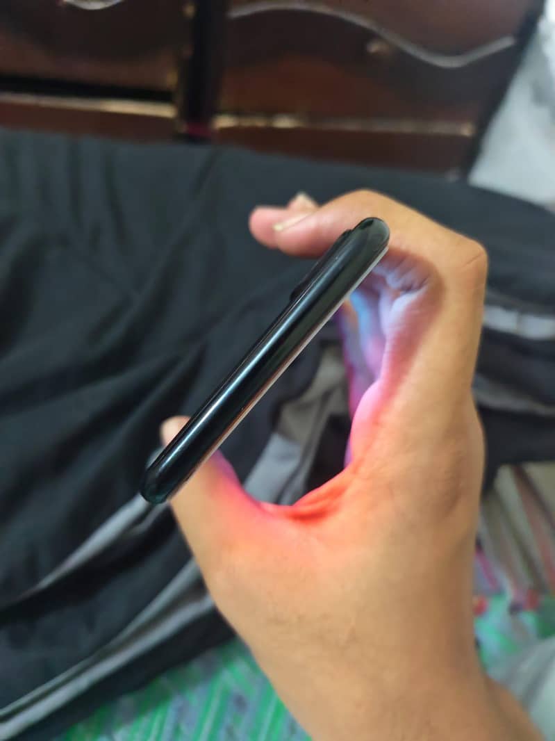 Apple iPhone 7 Plus 3
