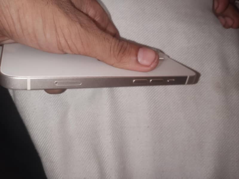 Apple iPhone 14 6