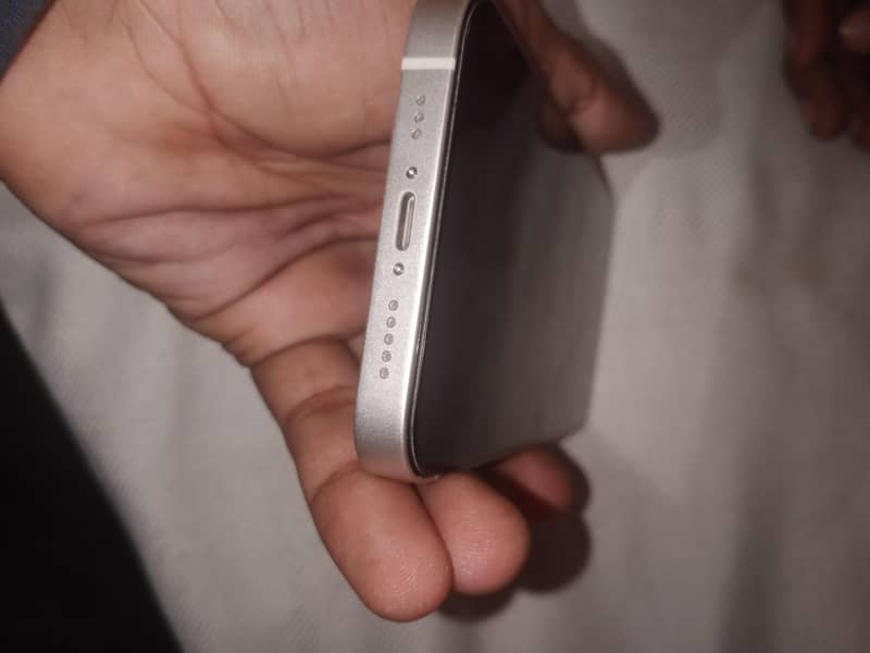 Apple iPhone 14 7