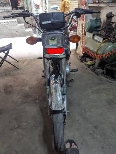 HONDA CG 125 RED COLOUR FOR SALE