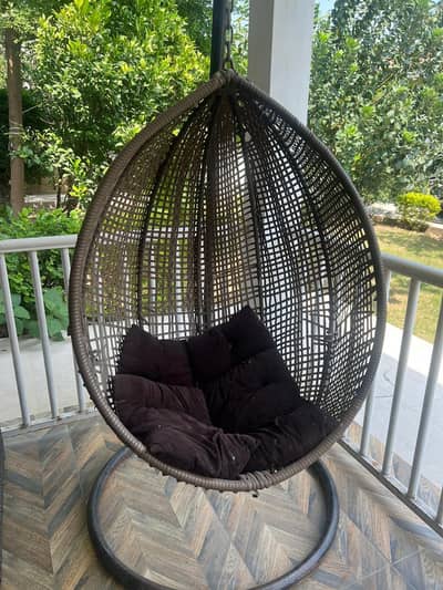 Hanging Egg Chair / Jhoola Chair with Cushion – Excellent Condition