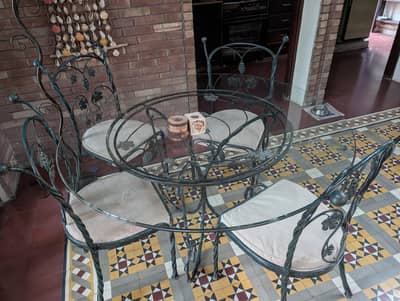 glass top dining table