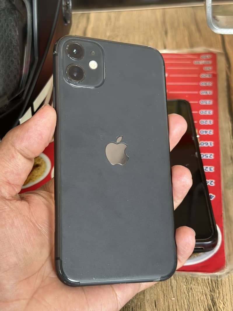 Apple iPhone 11 3