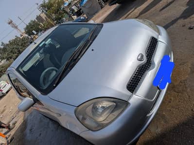 Toyota Vitz 2001