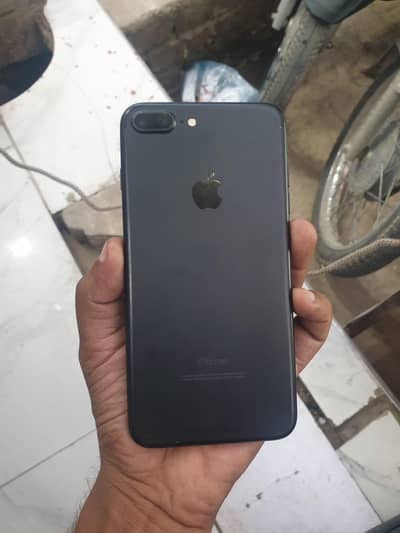 mobile sb ok ha apple se age ni ja rha mobile indr se khula ni hoa
