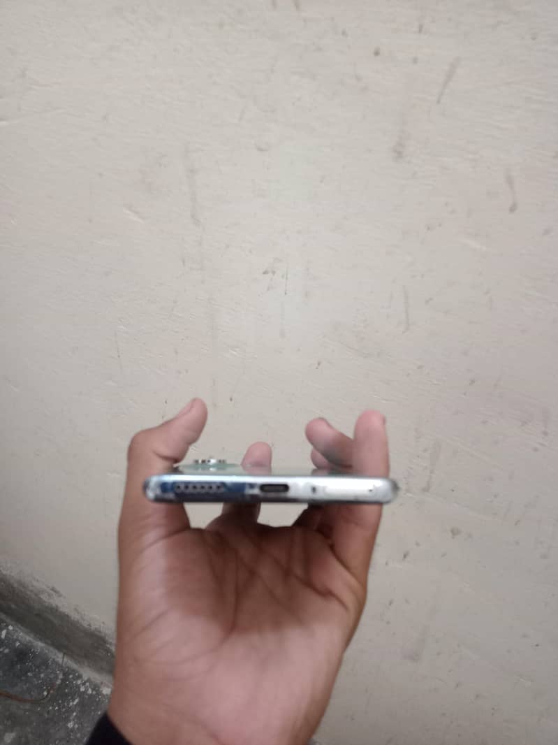 Tecno CAMON 40 Pro 6