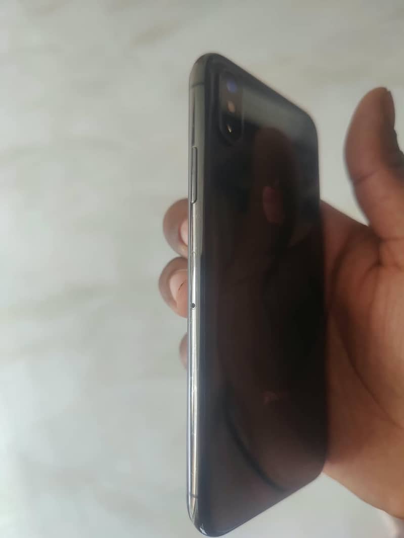 Apple iPhone X 0
