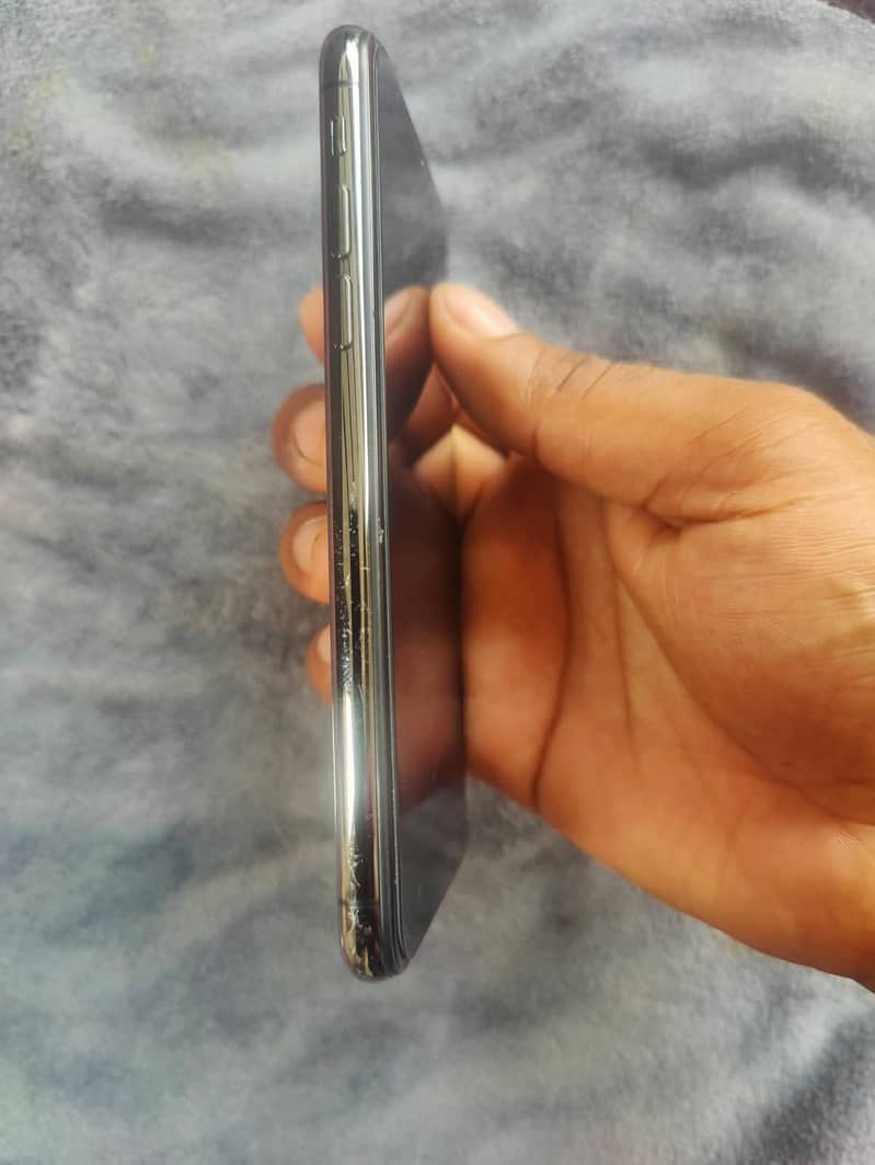 Apple iPhone X 2