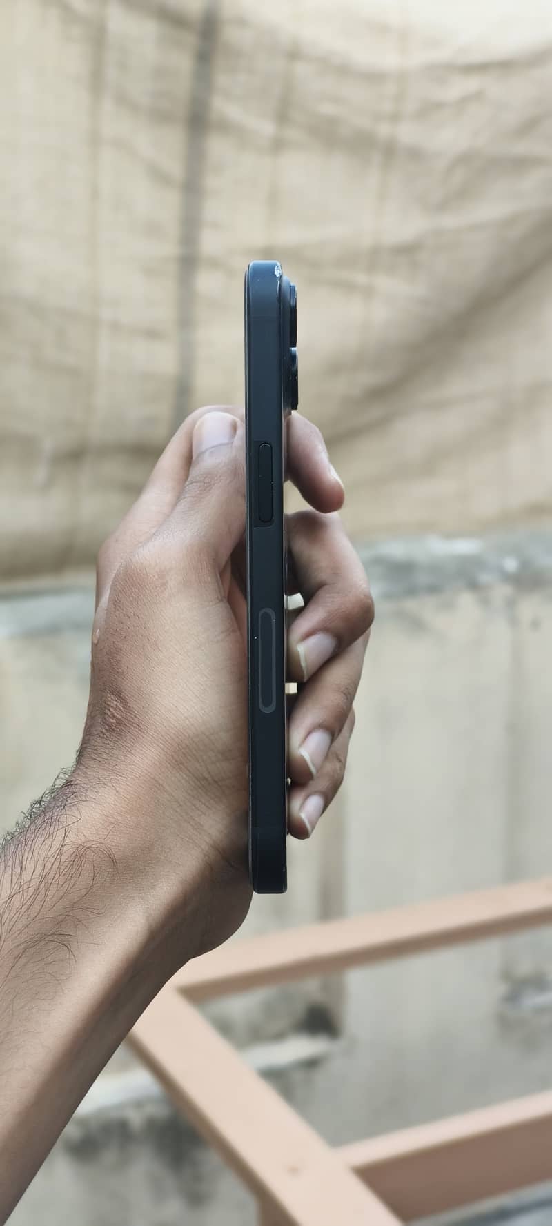 iPhone 15 3