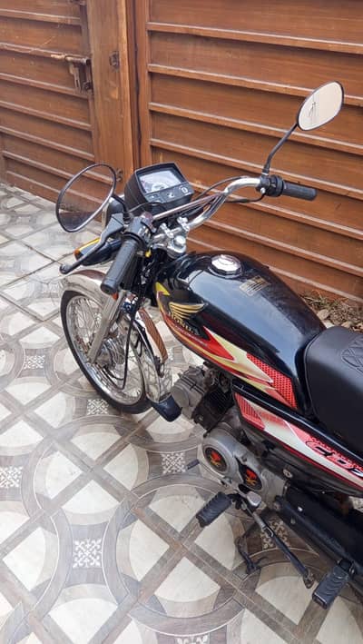 HI SPEED 70 POWERFUL BIKE IN NEW CONDITION