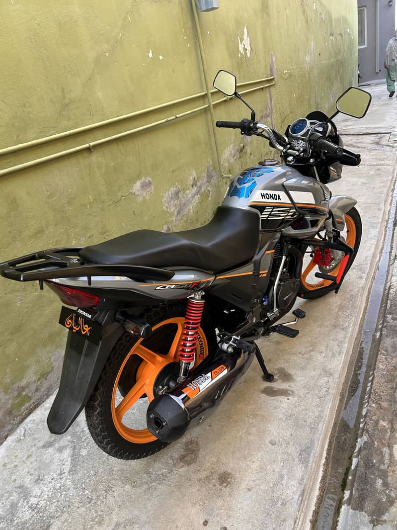 CB150 2