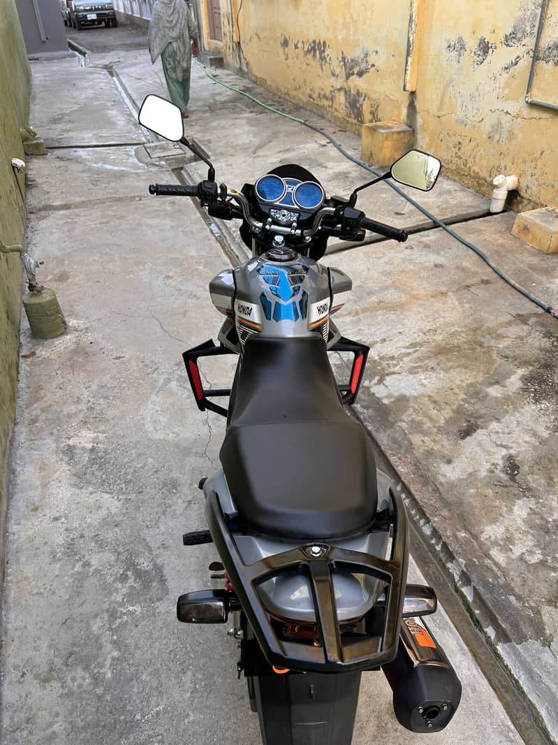 CB150 4