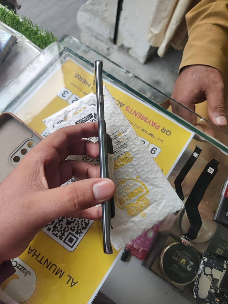 One plus 8t 5