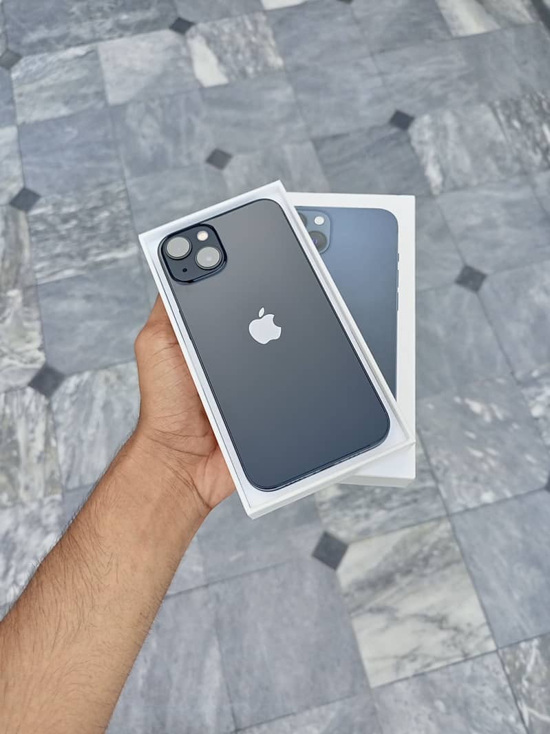 Apple iPhone 13 0