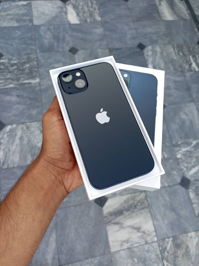 Apple iPhone 13 4