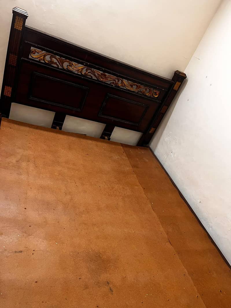 Queen bed 3