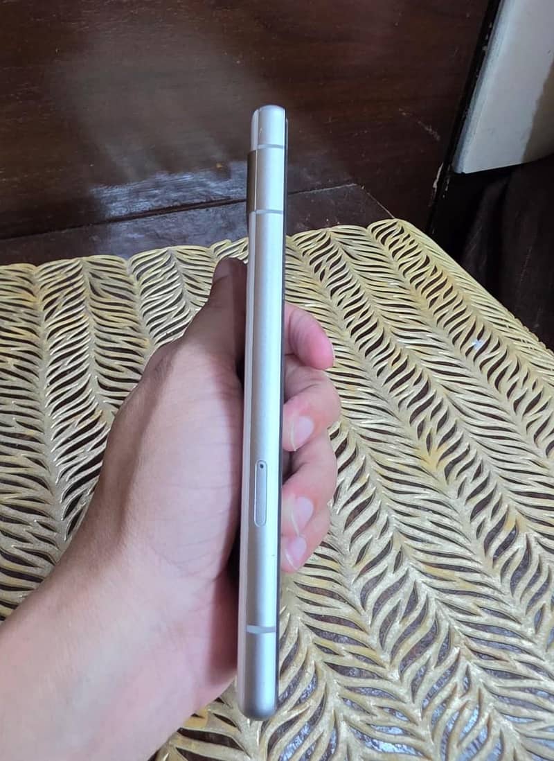 Google Pixel 7a 4