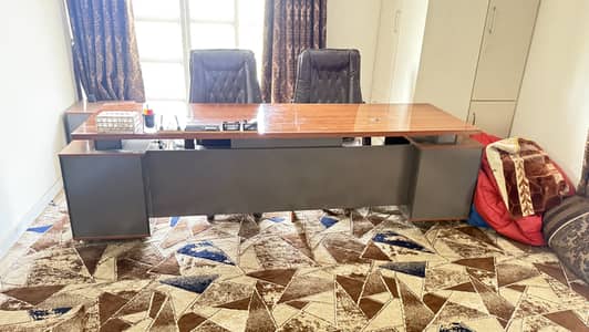 Office Tables Executive 7.5*2.4 With Leather Chairs